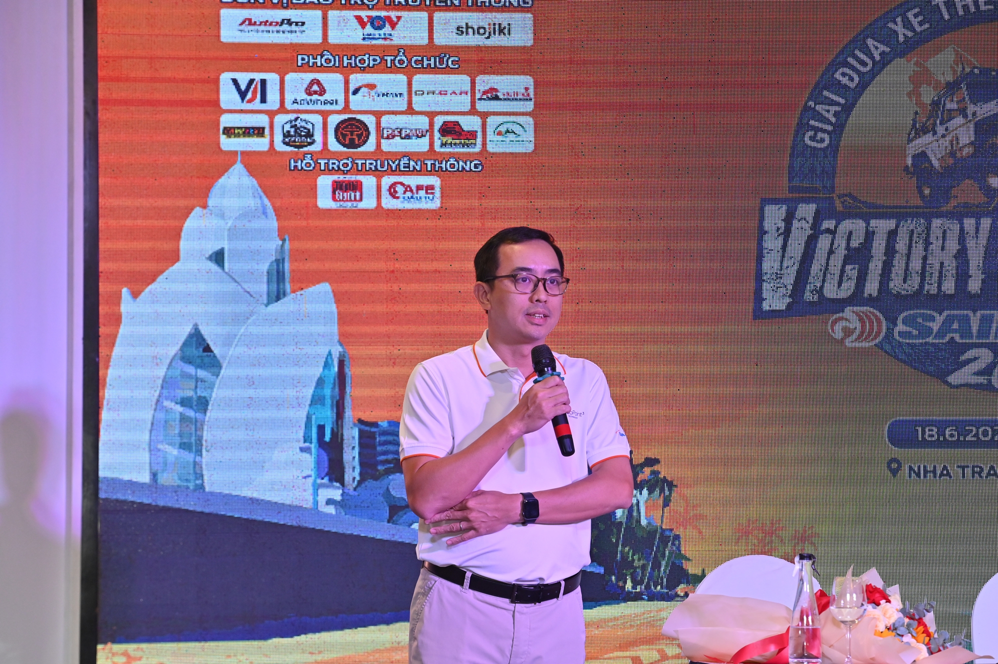 giai dua xe dia hinh 4