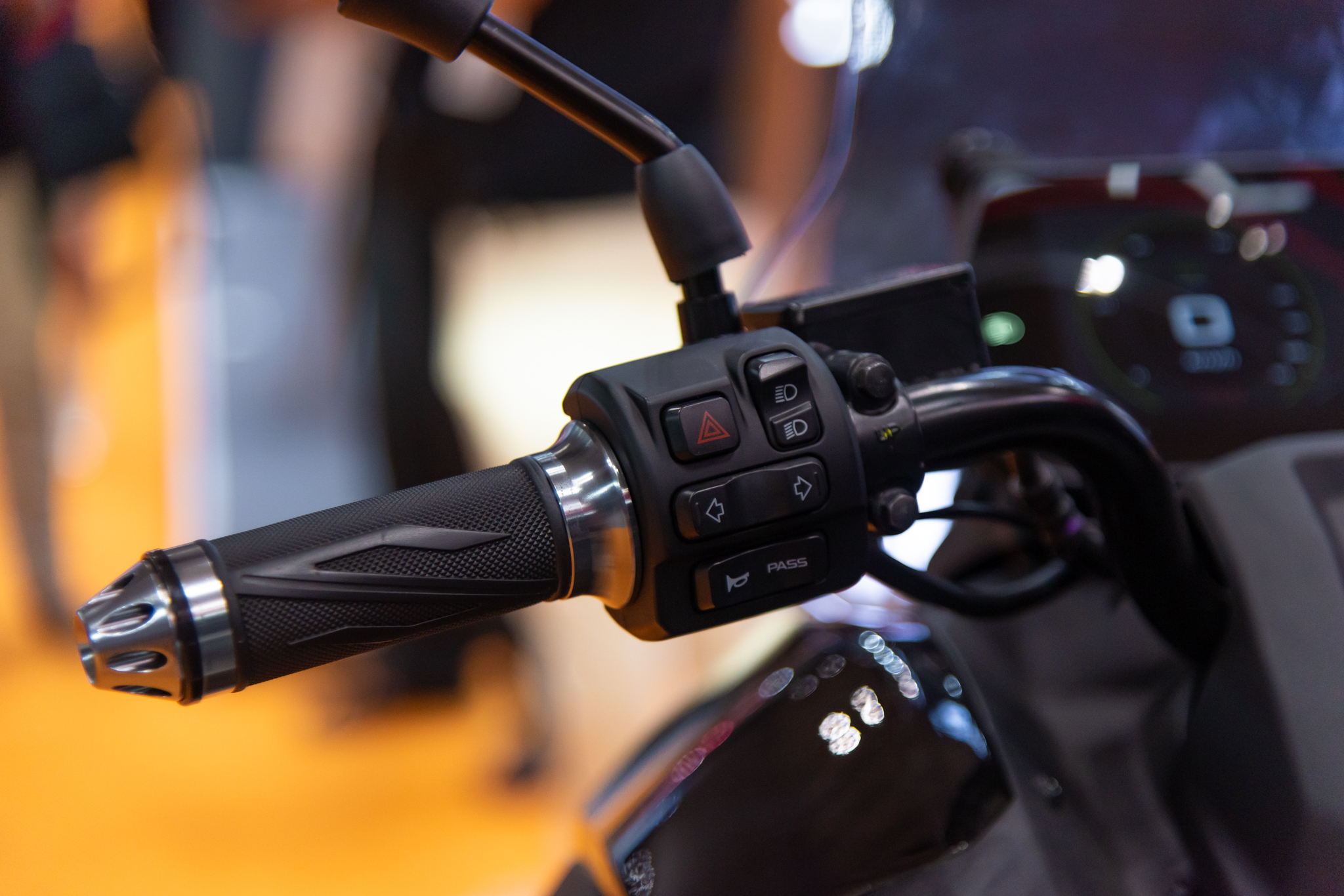 E3 Mobility Deux7 - Xe máy điện Hàn Quốc mới lạ về Việt Nam: Giá dự kiến 100 triệu đồng, nhỏ hơn SH, chạy 120km/sạc- Ảnh 8. E3 Mobility Deux7 - Xe máy điện Hàn Quốc mới lạ về Việt Nam: Giá dự kiến 100 triệu đồng, nhỏ hơn SH, chạy 120km/sạc- Ảnh 8.