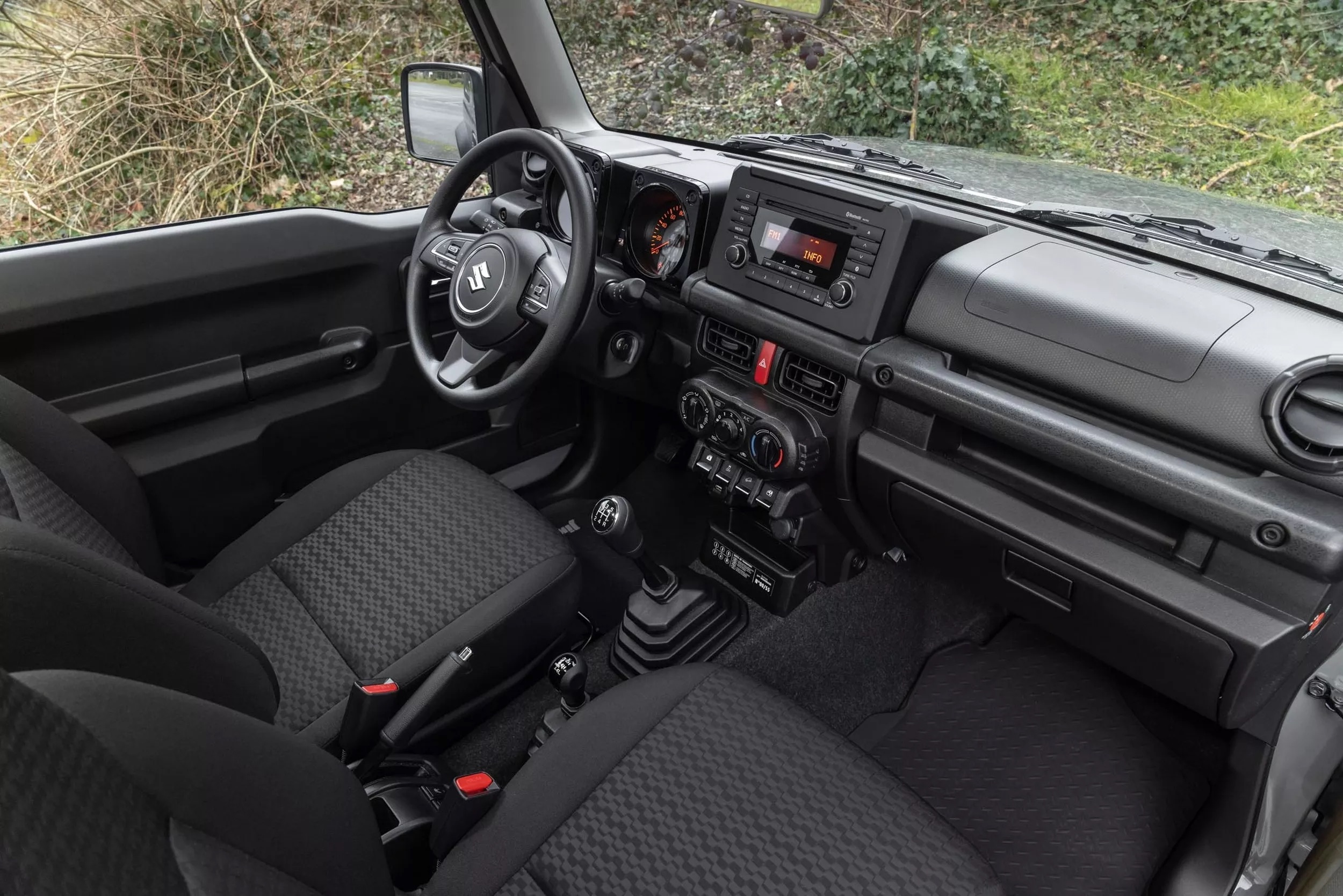 suzuki jimny 55th anniversary france 32 suzuki jimny 55th anniversary france 32