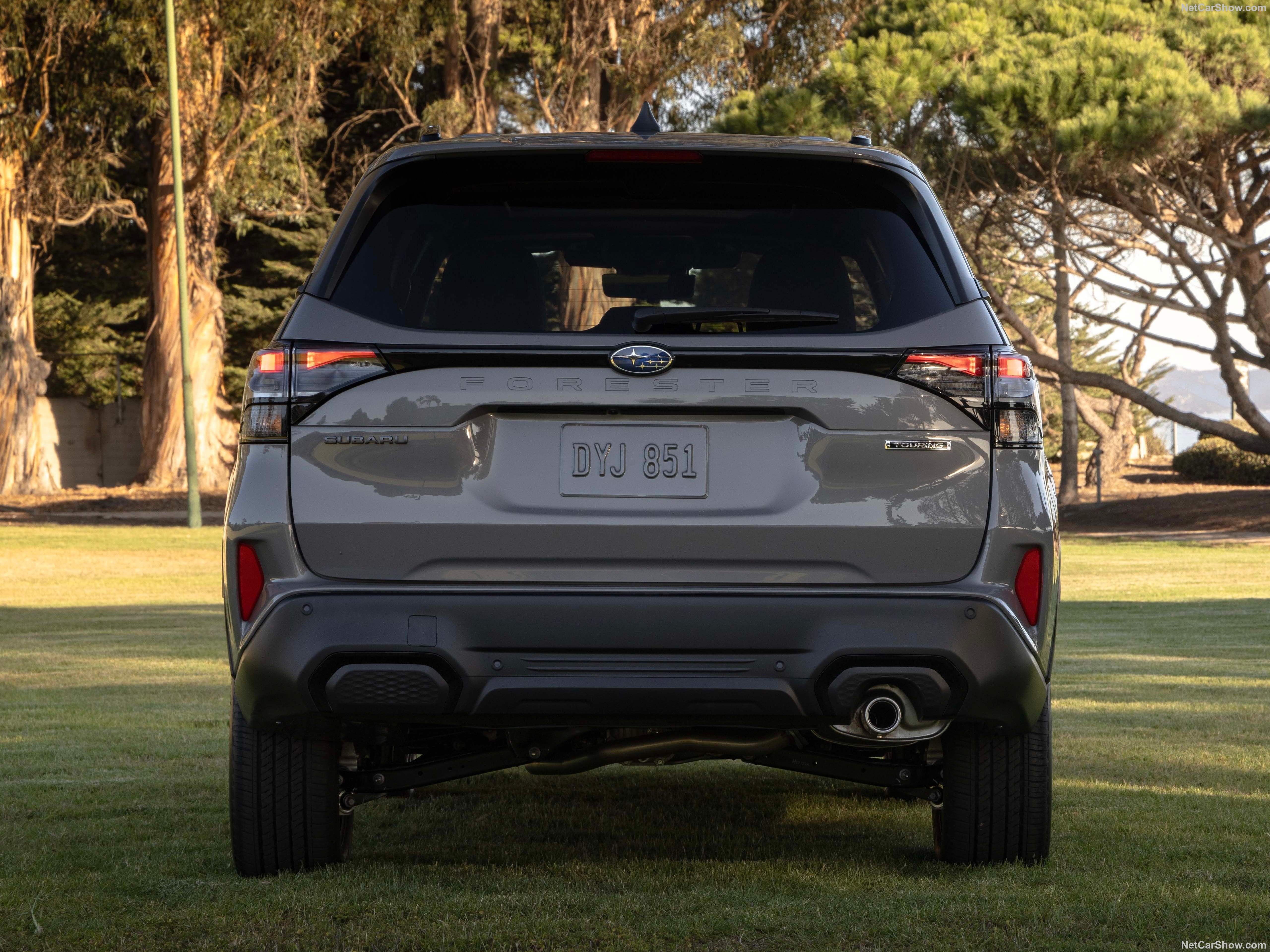 subaru forester 2025 rear108c2fd0