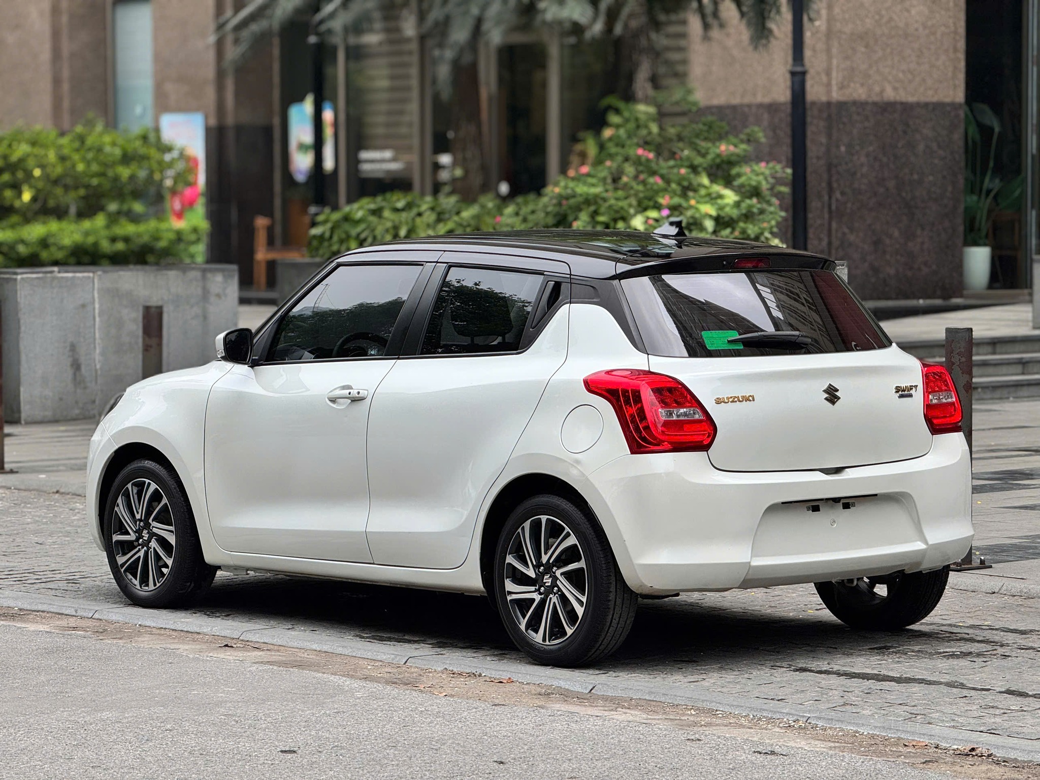 5067356096938226000992273837766379556113113n