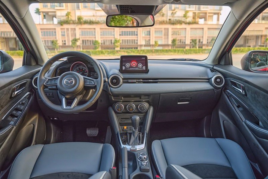mazda2 2 1736038861938 17360388620731185320047