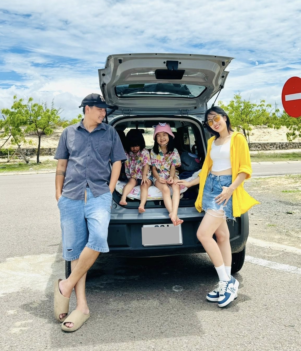 gia dinh xuyen viet bang vinfast vf 3 11