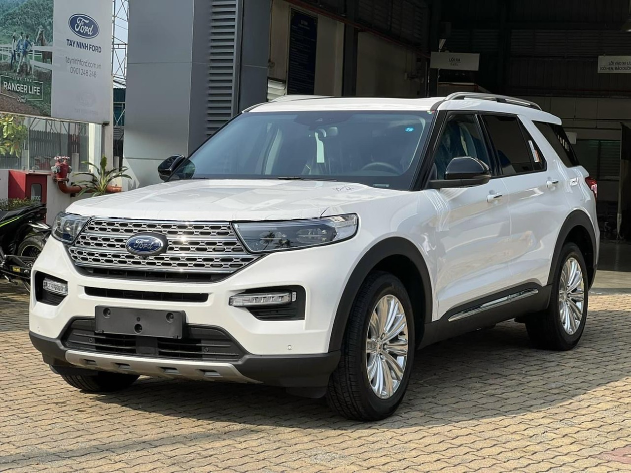 ford explorer 1