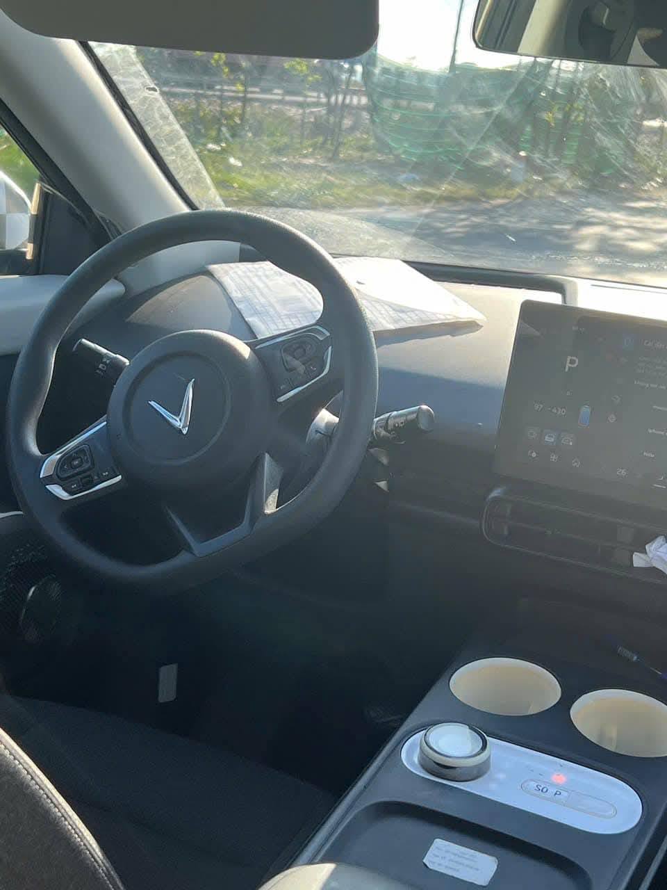 vinfast limo green 6