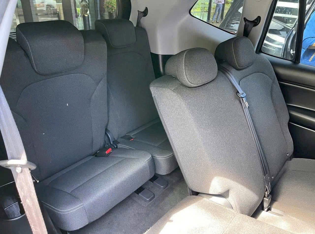 vinfast limo green 9