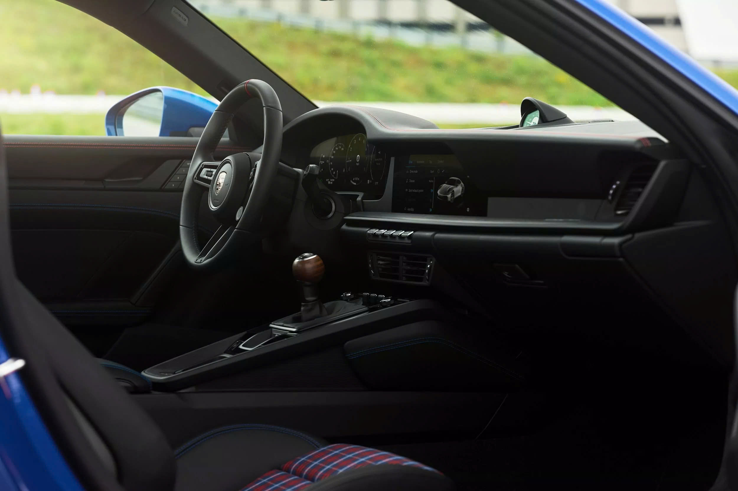 z67786673448325becb5feda2661da1d474bda71f84253