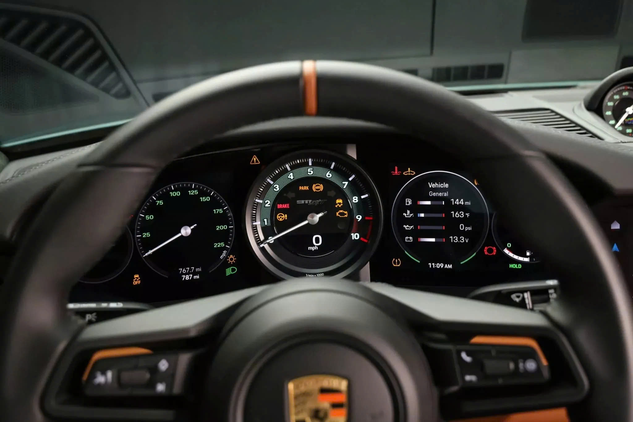 z6799041472060b1e73156a289349d97ee14de921c6e90