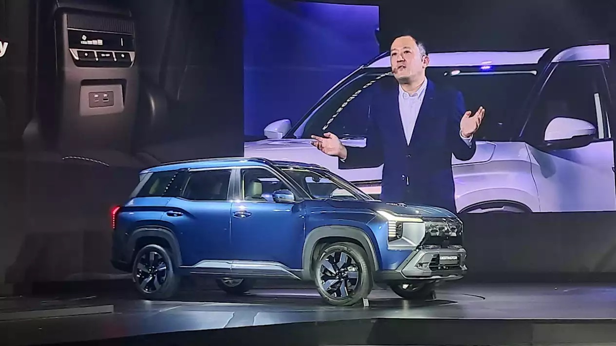 6878a572bc101 peluncuran mitsubishi destinator di indonesia1265711