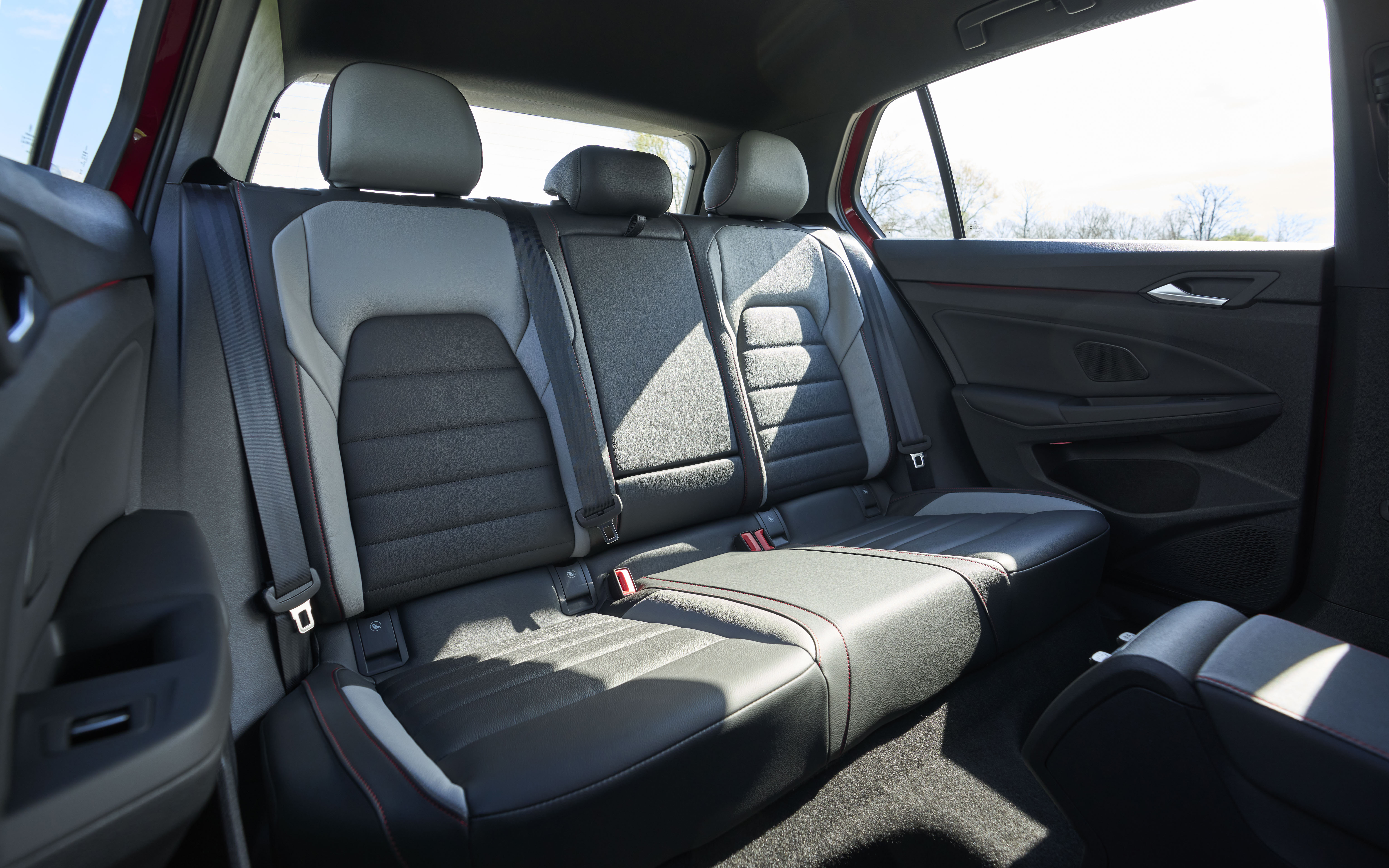 original 18629 my25 gti autobahn kings red interior trahan 0403