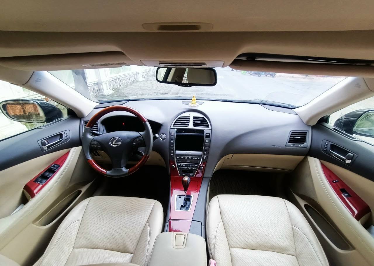 52010568615053151008823418163917051765125830n