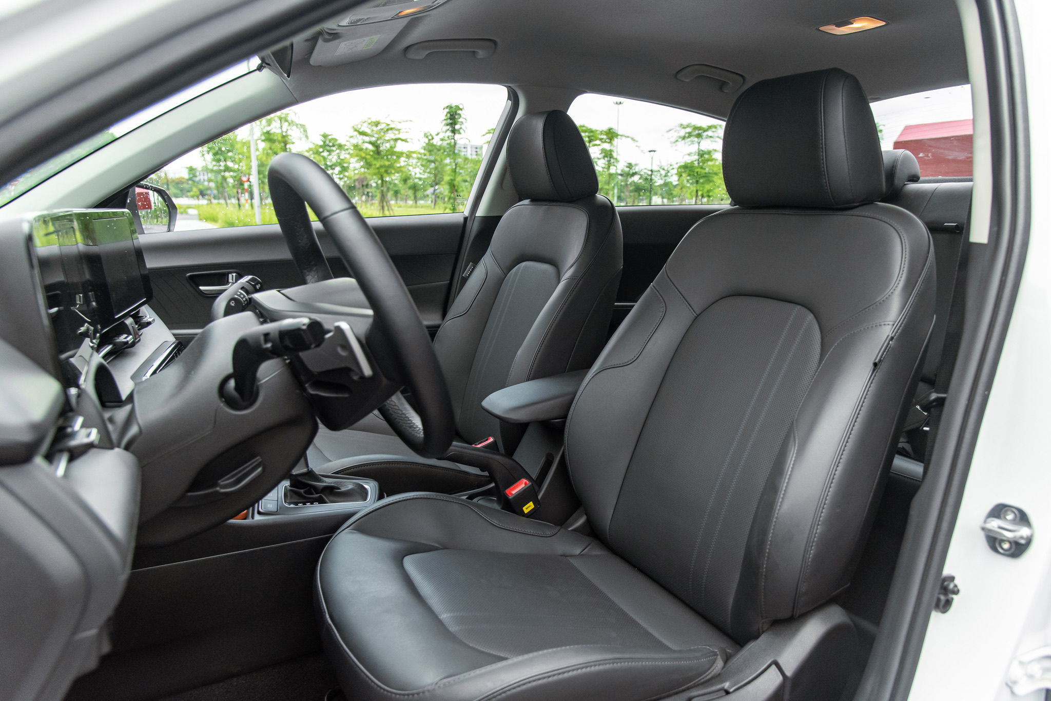 hyundai accent 2024 review 36 17170545785391412974215 1719894466378305250382