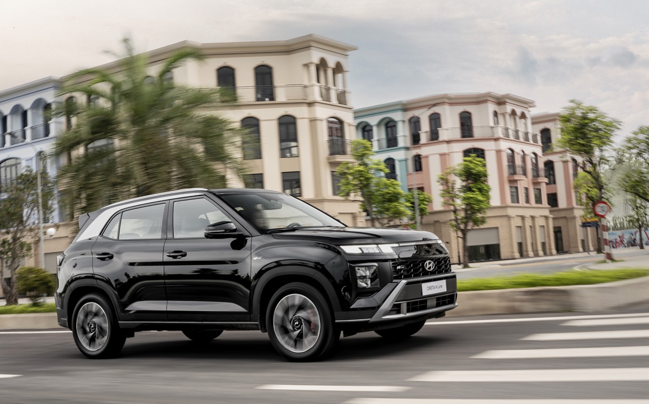 hyundai creta 10 large