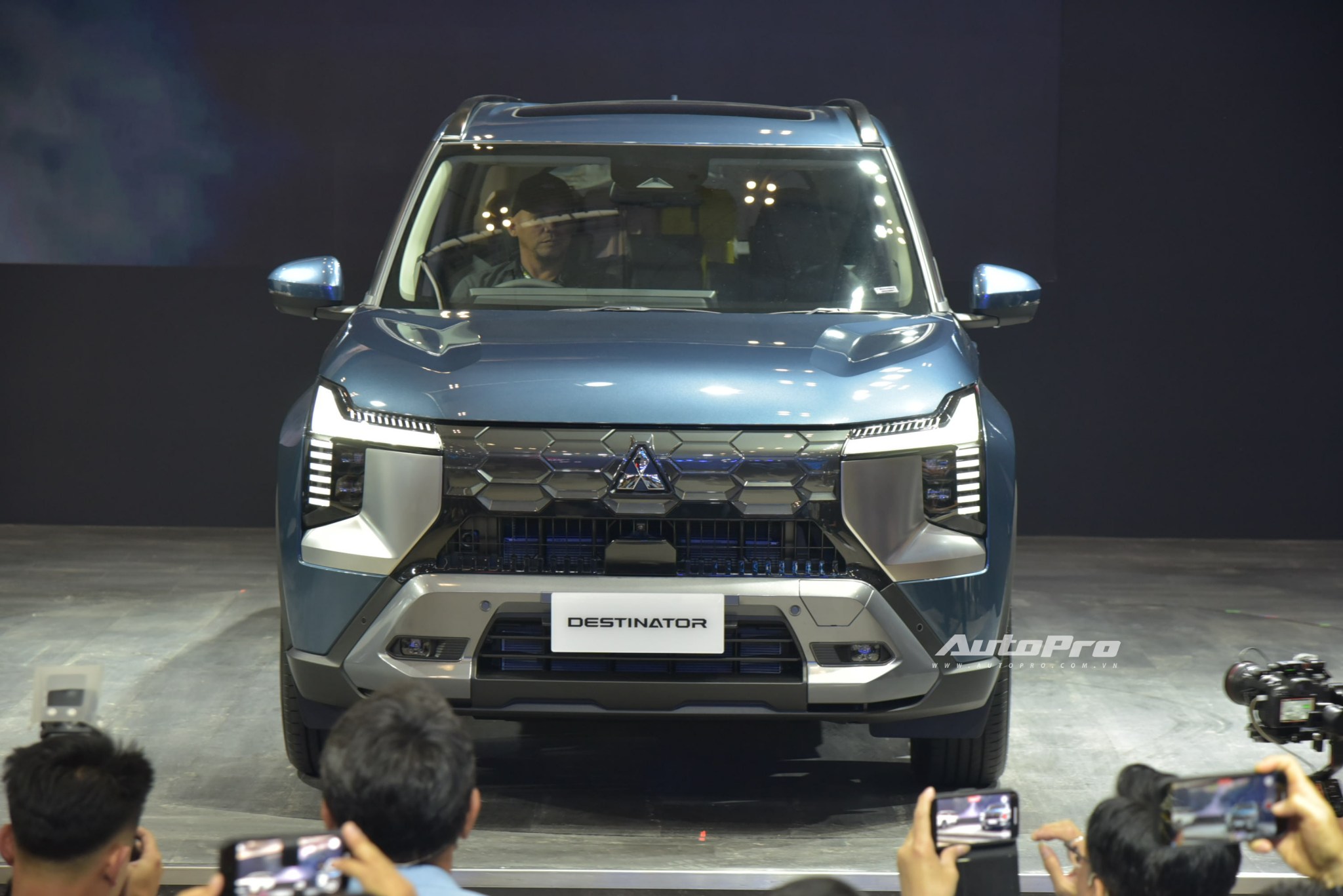 mitsubishi destinator nlh6690