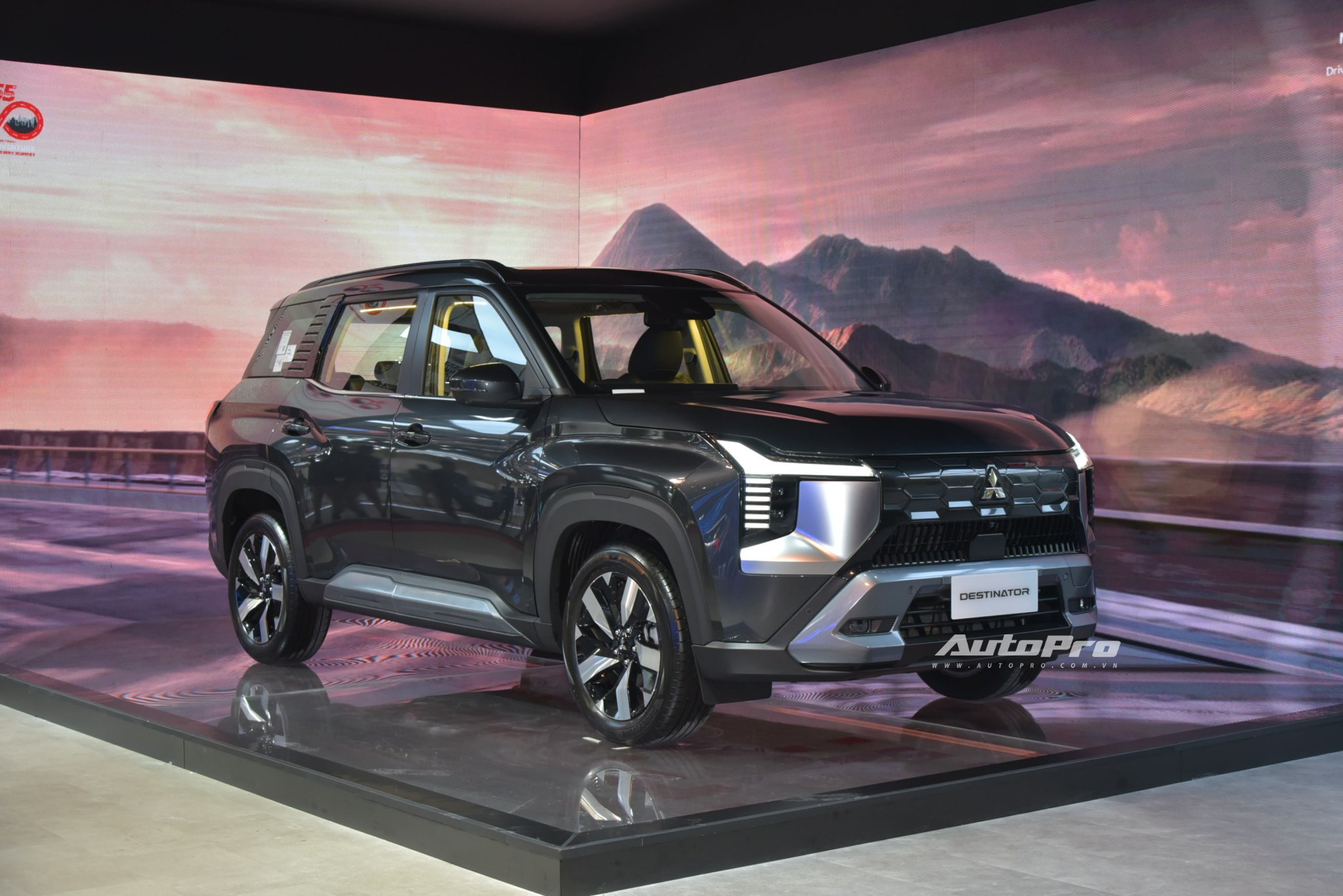 mitsubishi destinator nlh6735