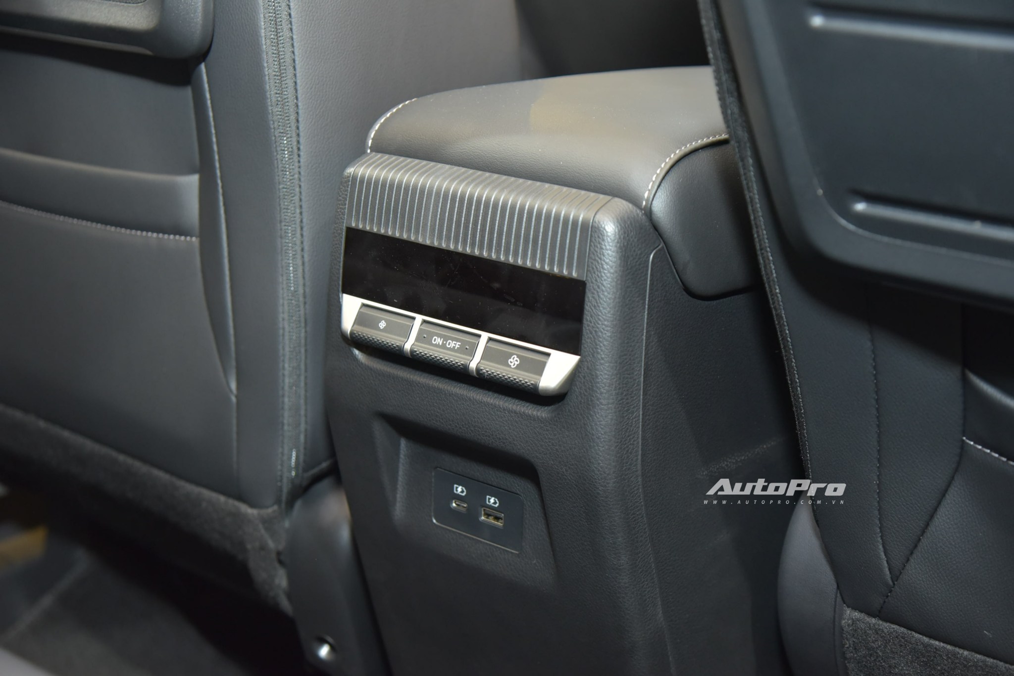 mitsubishi destinator nlh67702