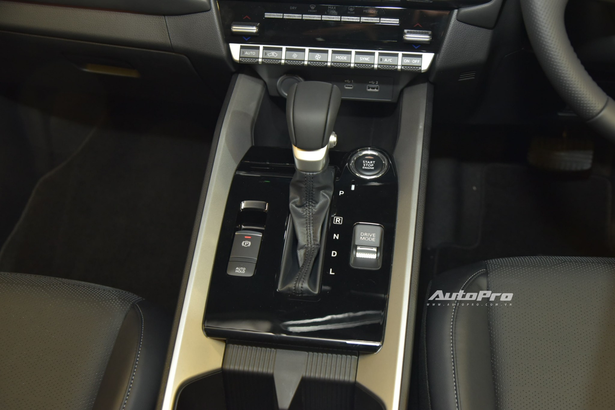 mitsubishi destinator nlh67921