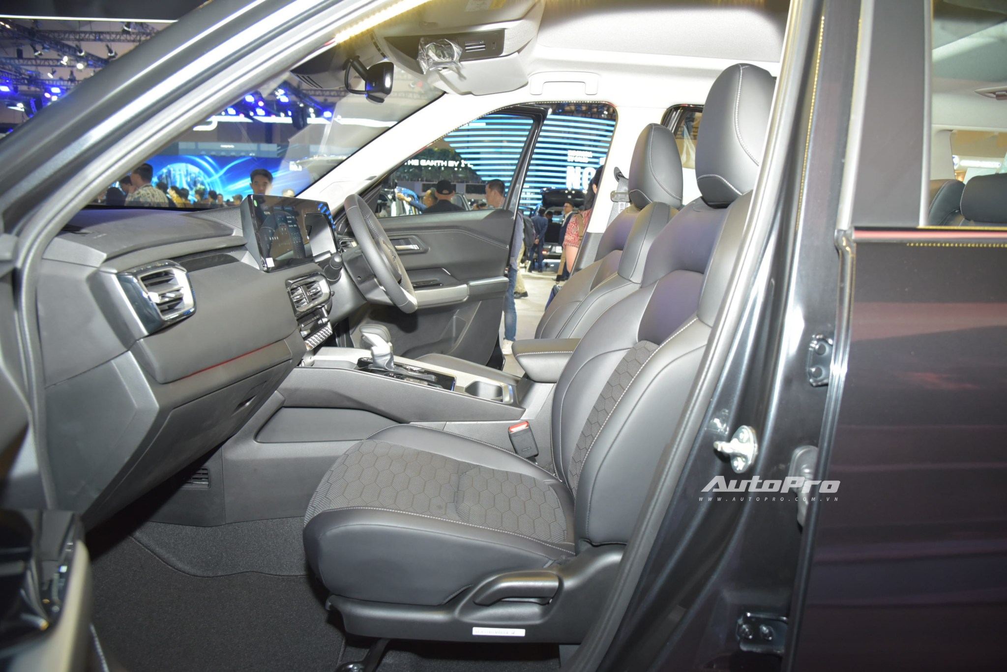 mitsubishi destinator nlh6813