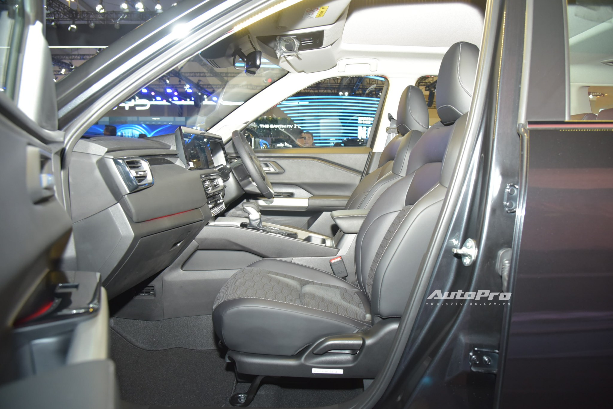 mitsubishi destinator nlh68171