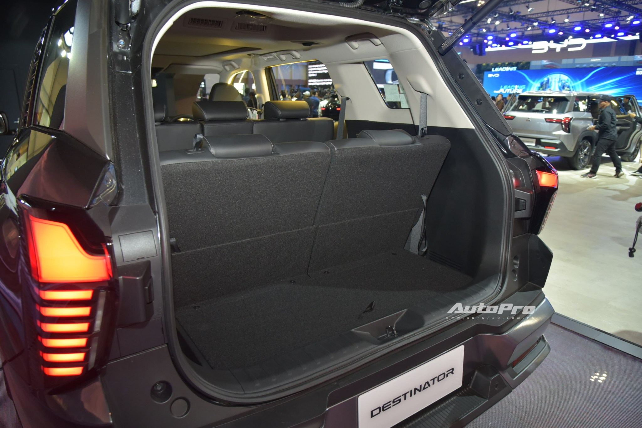 mitsubishi destinator nlh68241