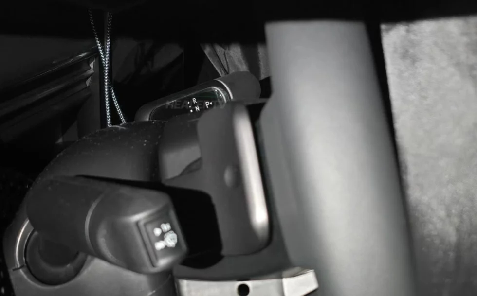 hyundai elantra nguy trang 2