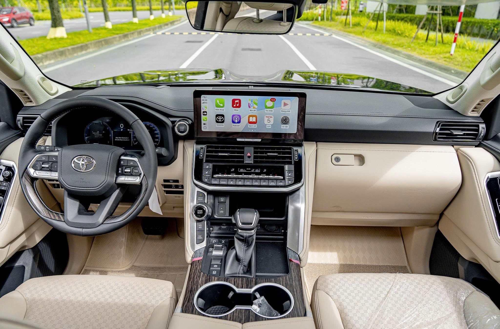 52821157718676193807864283915402003493810060n