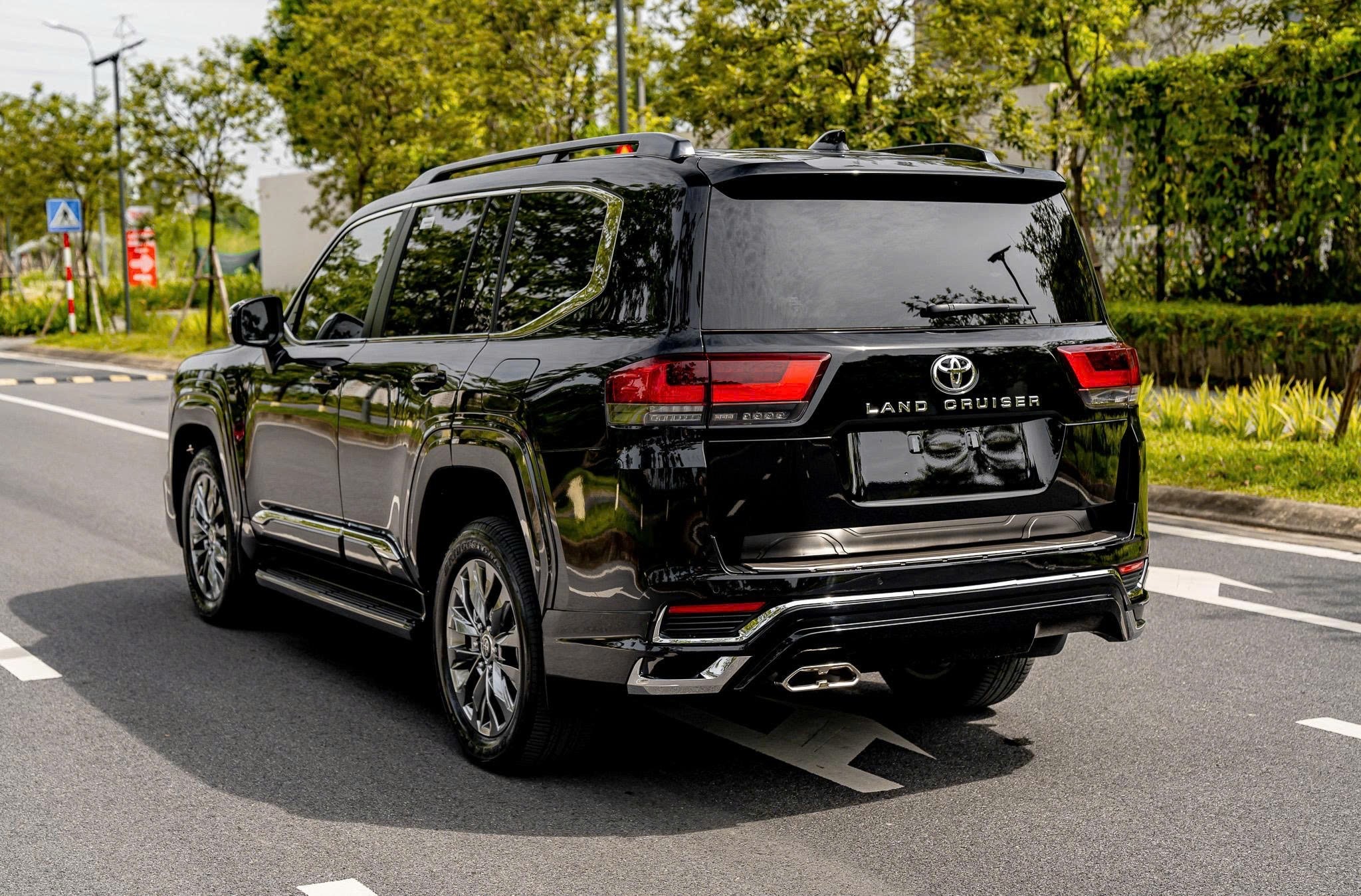 52864610618676175907866076798189182025086375n