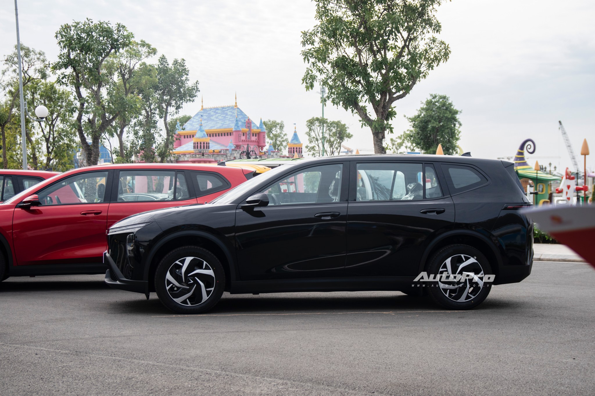 vinfast limo green img0447