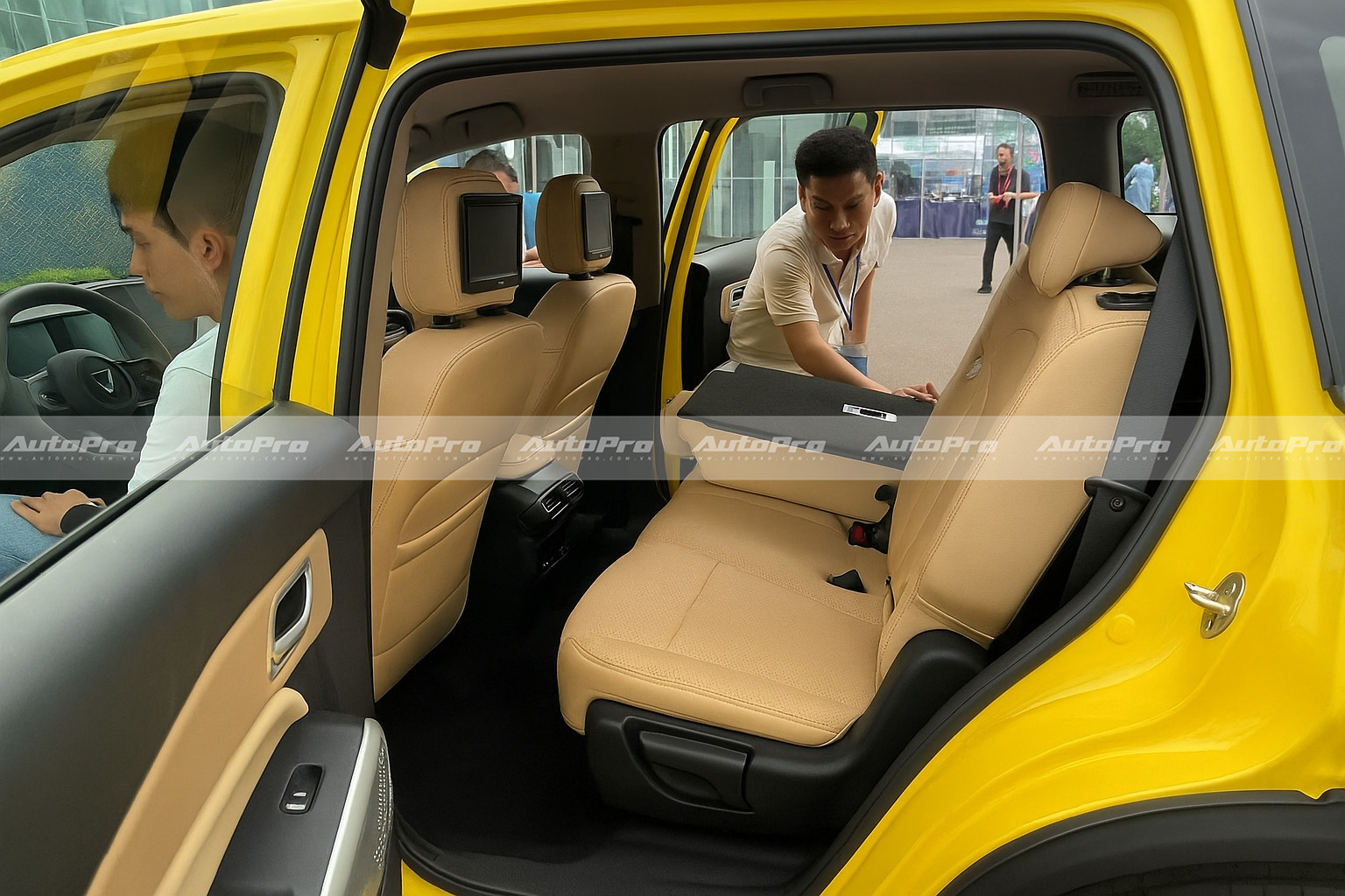 chatgpt image 115909 6 thg 8 2025