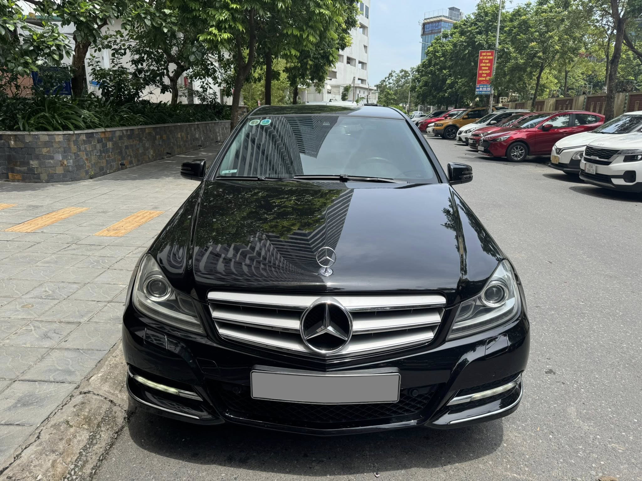 Rao chiếc Mercedes-Benz này chỉ hơn 200 triệu, người bán khẳng định: Xe 'không có gì để chê, zin cả xe'- Ảnh 4.
