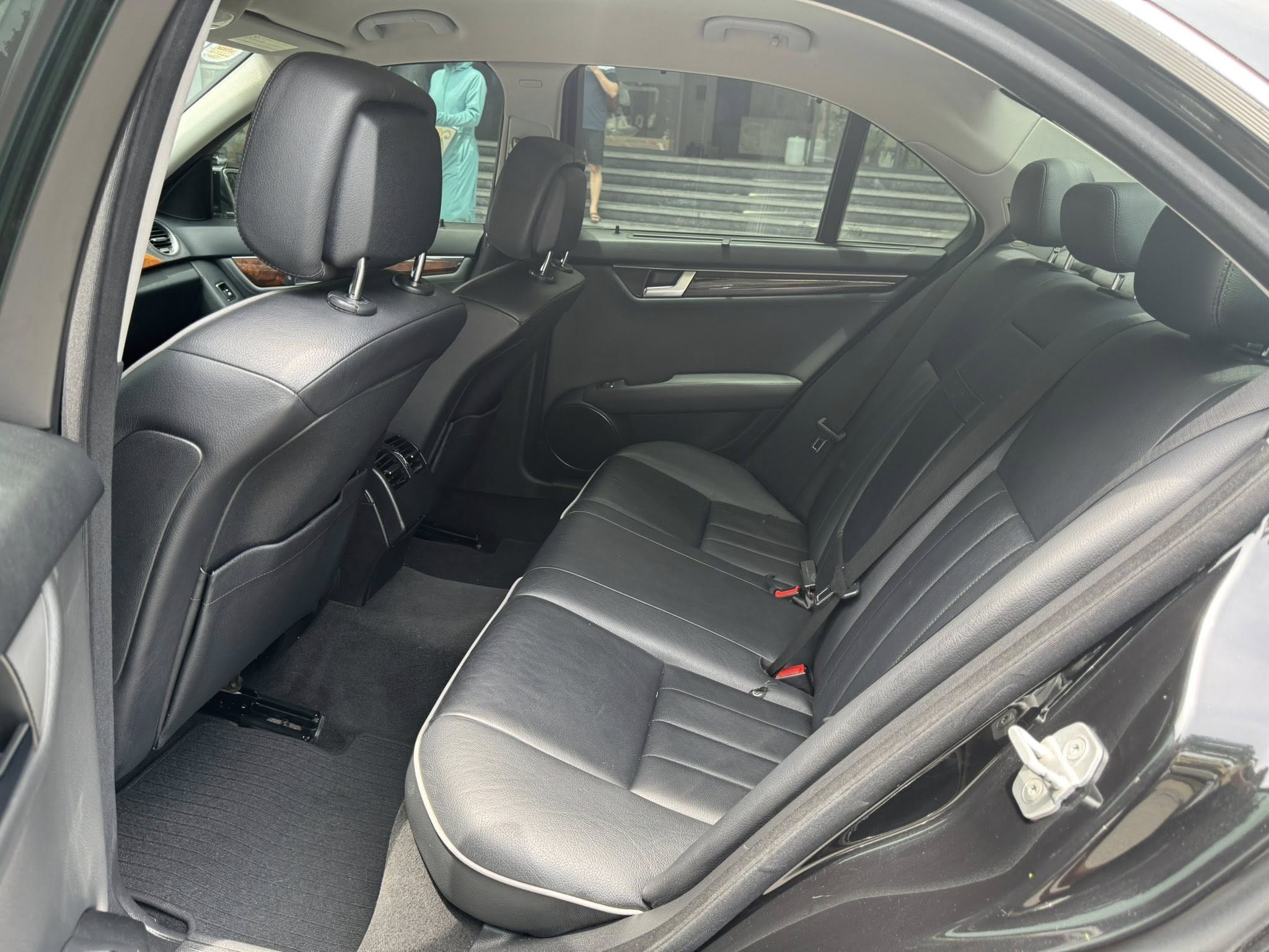Rao chiếc Mercedes-Benz này chỉ hơn 200 triệu, người bán khẳng định: Xe 'không có gì để chê, zin cả xe'- Ảnh 8.