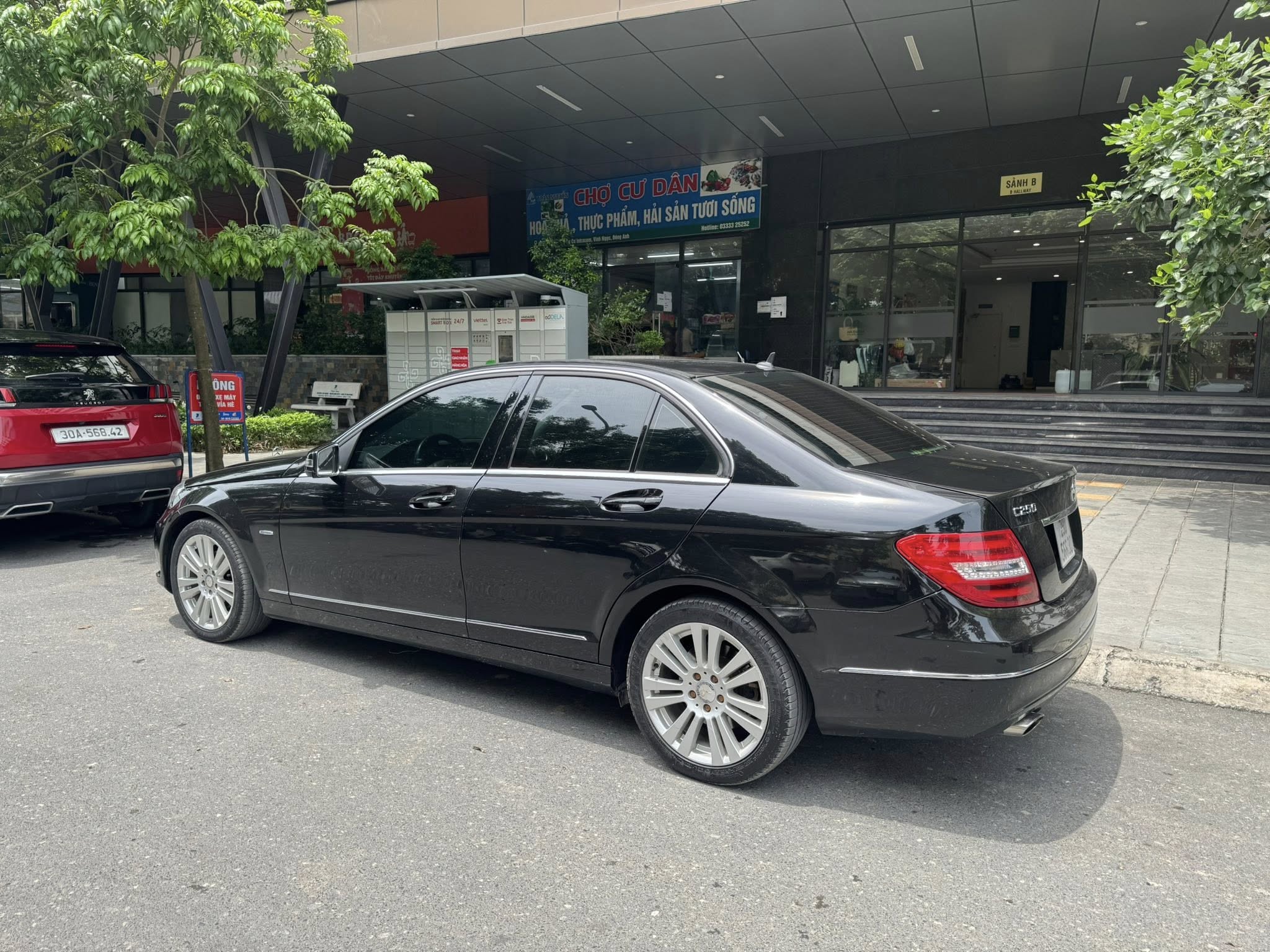 Rao chiếc Mercedes-Benz này chỉ hơn 200 triệu, người bán khẳng định: Xe 'không có gì để chê, zin cả xe'- Ảnh 5.