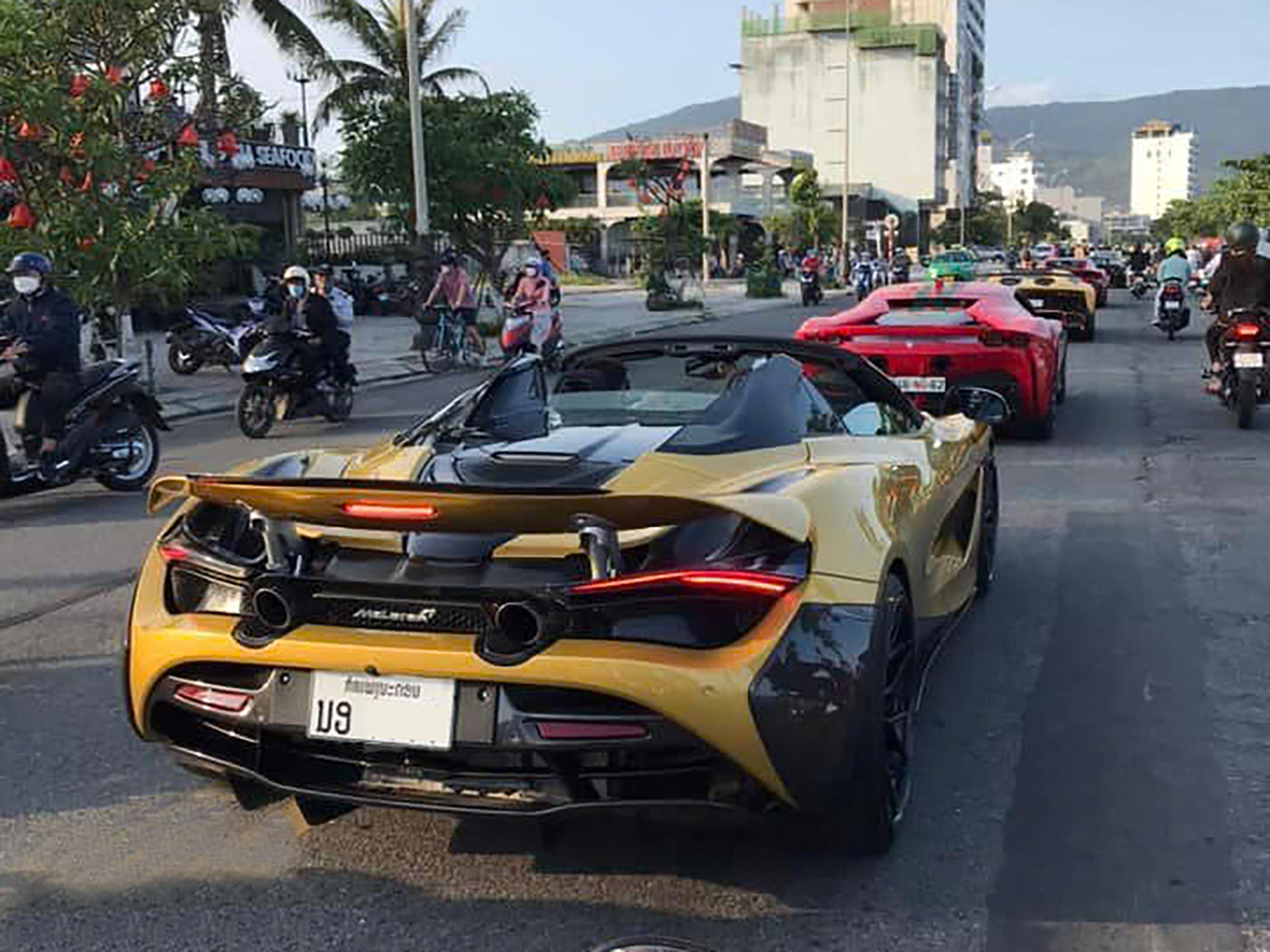 z689645023273985750895d55f8c1e5630dd7d1e73ea39