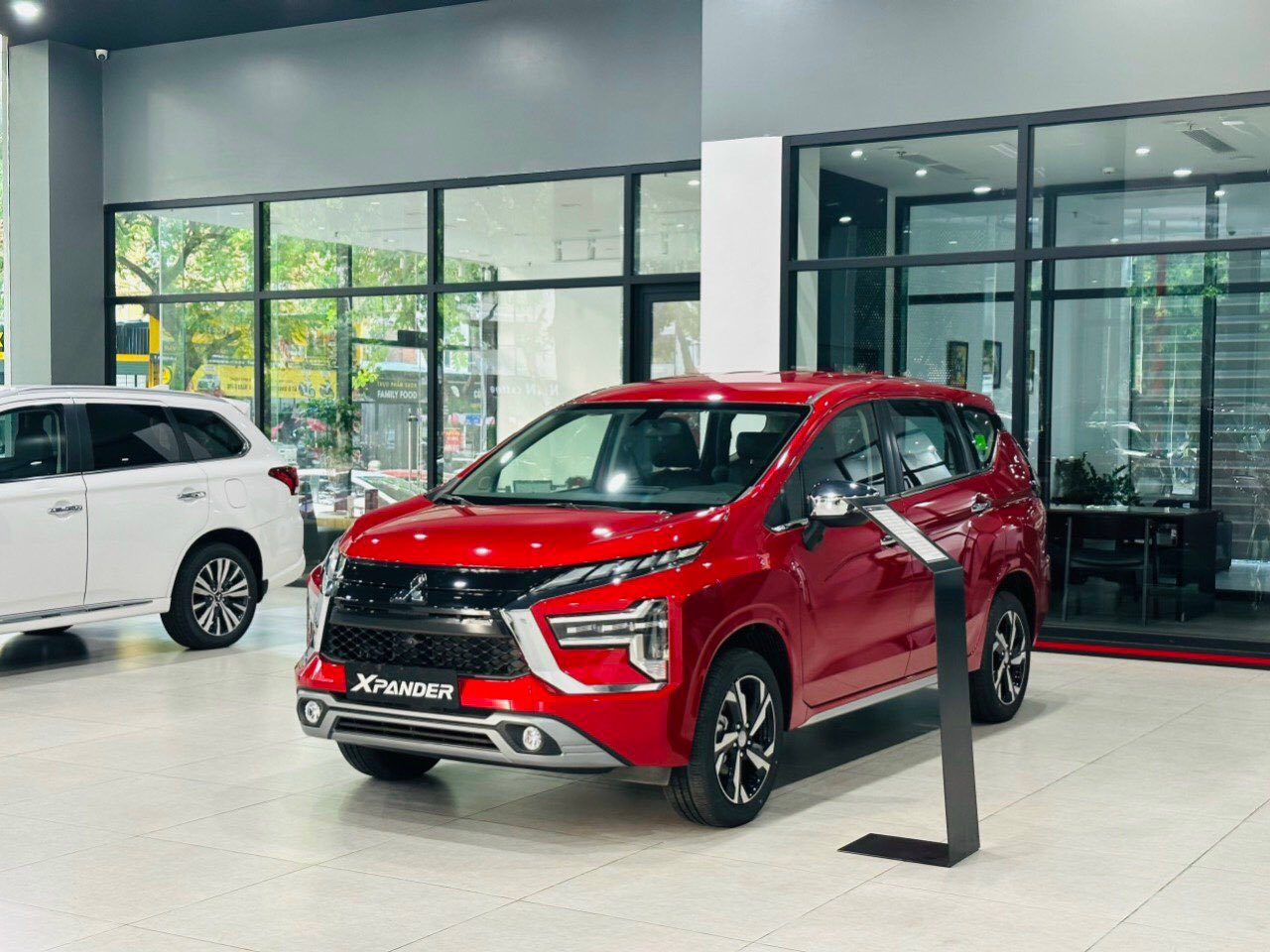 mitsubishi xpander 2