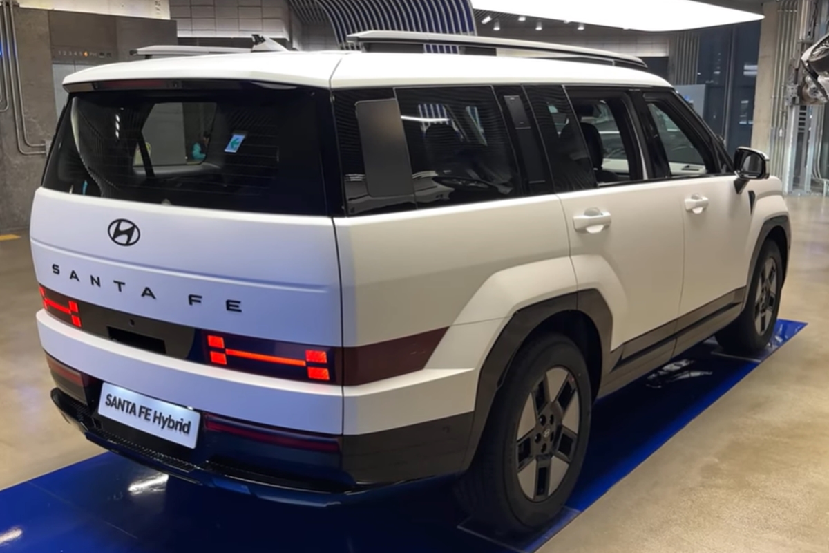 hyundai santa fe 2026 6
