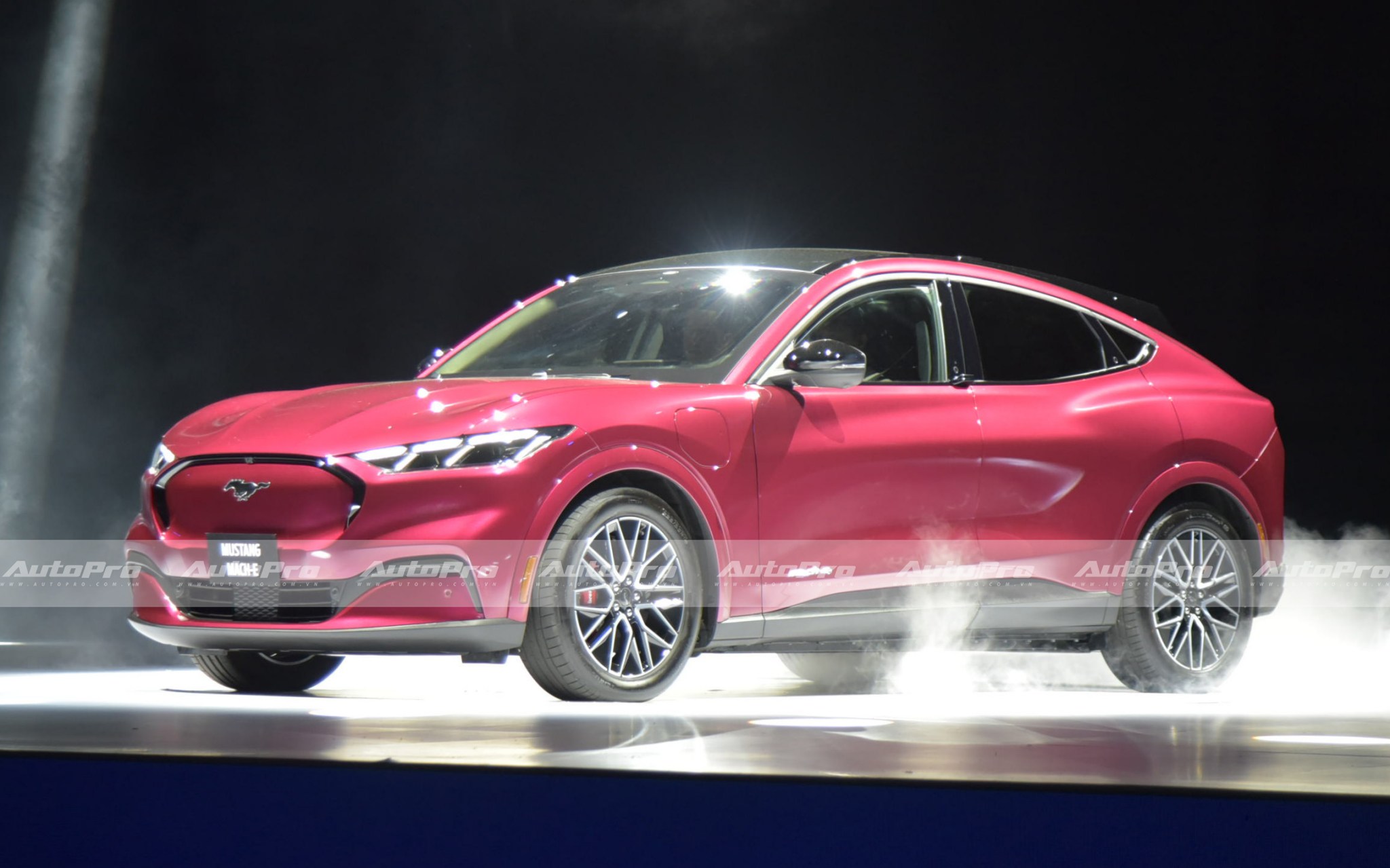 mustang mach e nlh7514