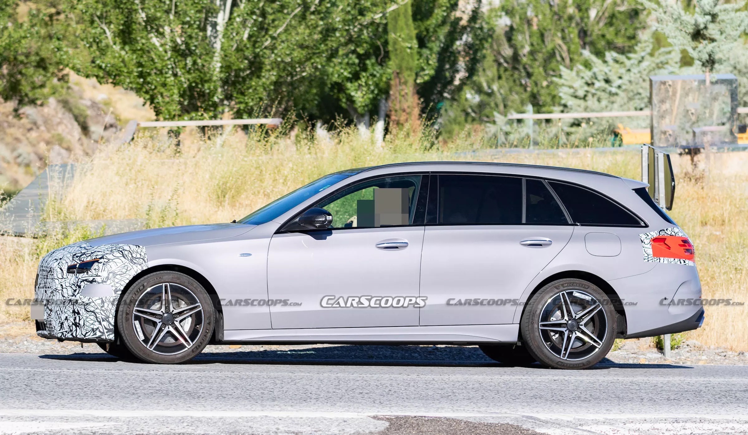 mercedes c lcass wagon scoop 00010