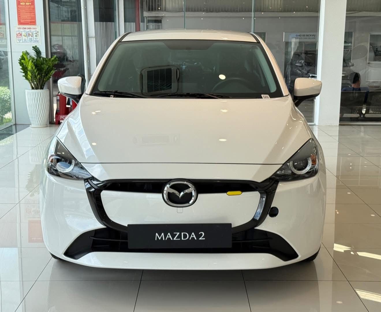 mazda2 5
