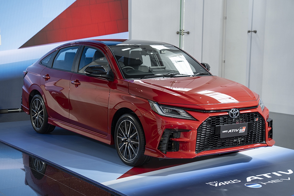 toyota vios hev hev gr sport 11