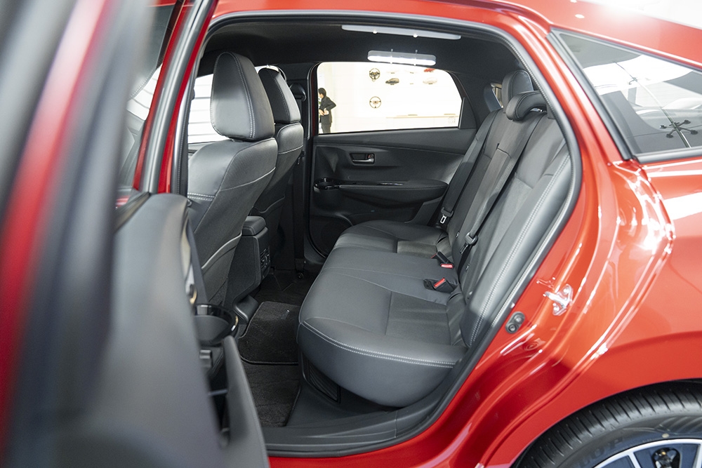 toyota vios hev hev gr sport 12