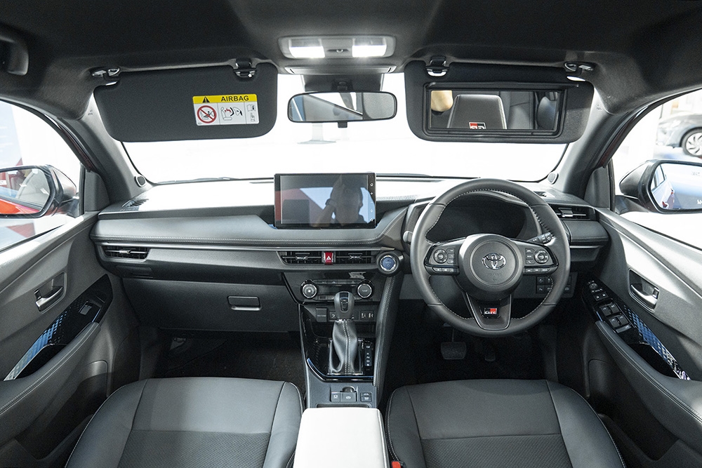 toyota vios hev hev gr sport 13