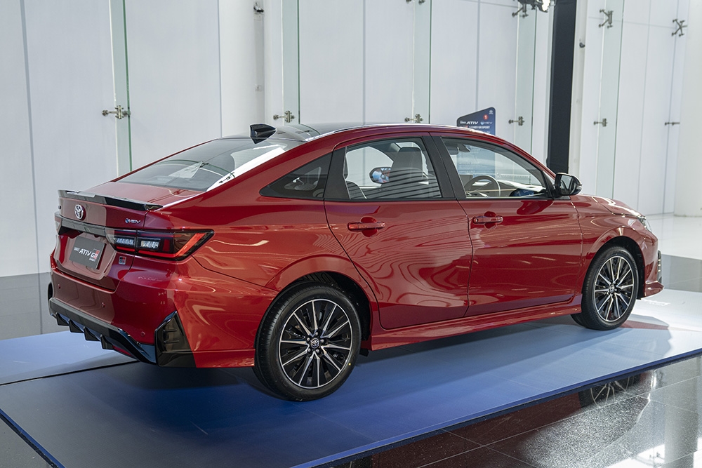 toyota vios hev hev gr sport 5