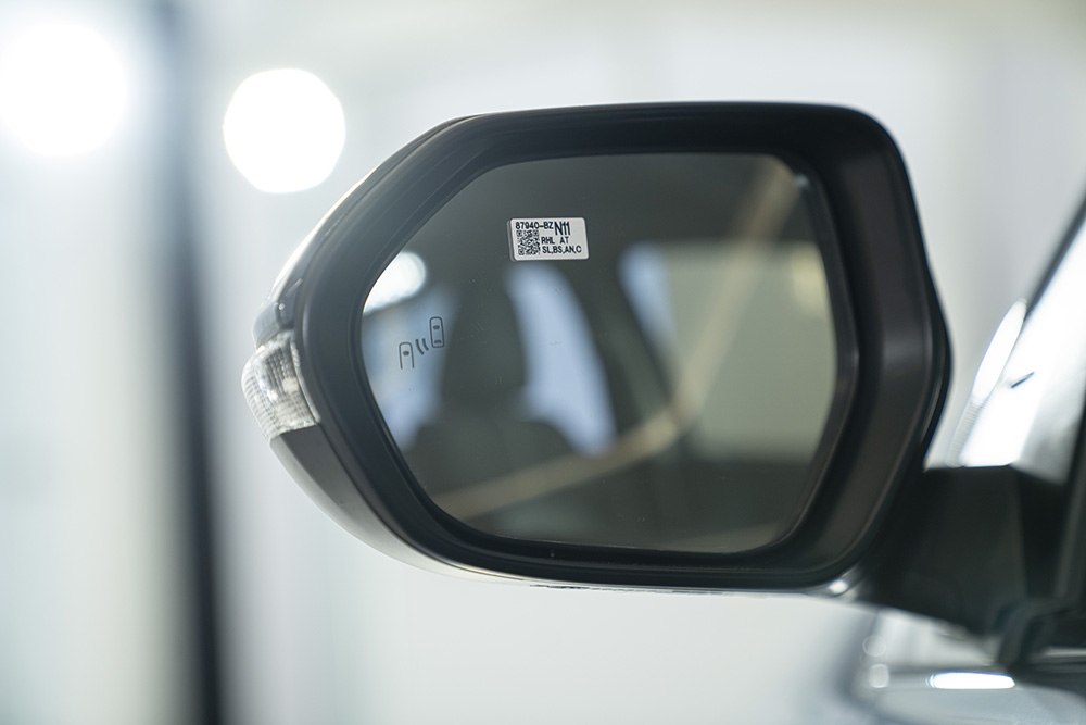 toyota vios hev premium 16