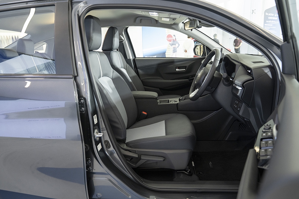 toyota vios hev premium 21