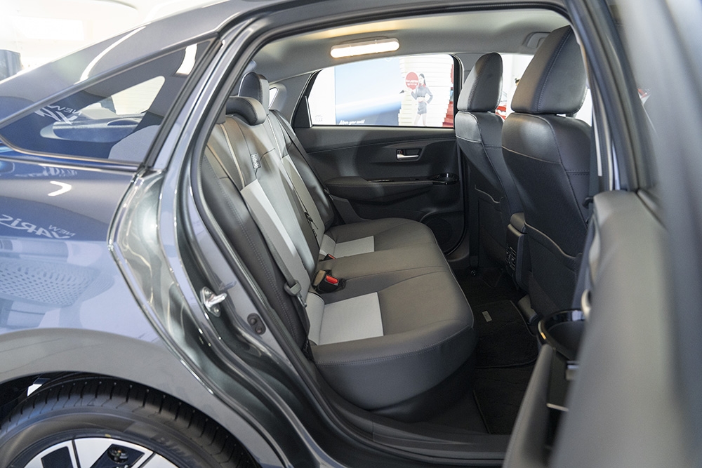 toyota vios hev premium 22