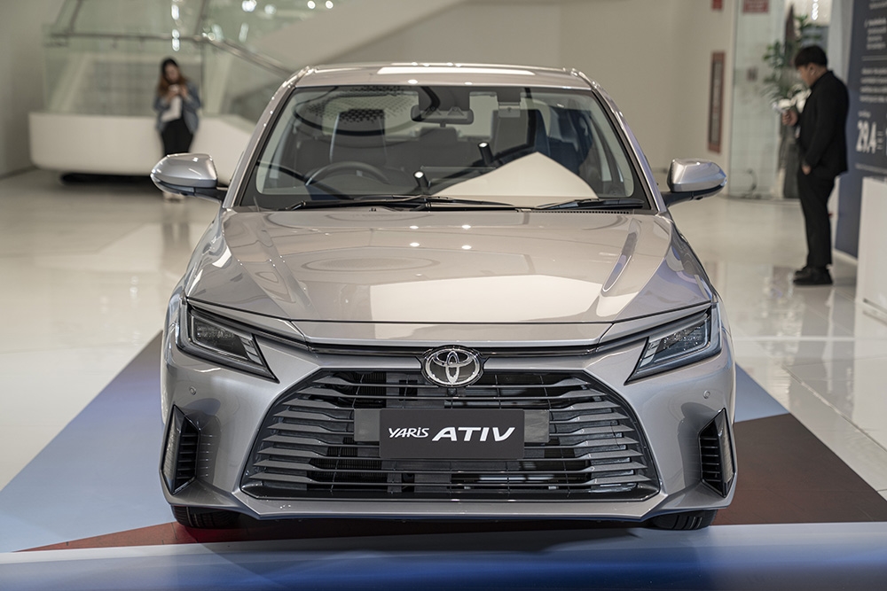 toyota vios hev premium 51