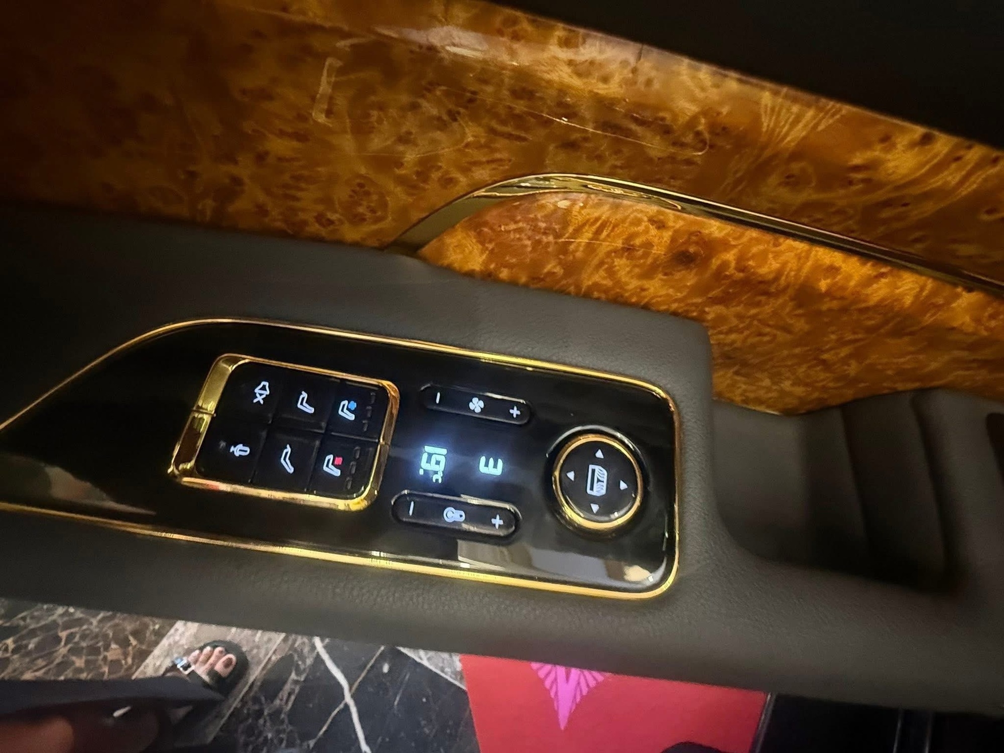 vinfast vf 9 dac biet 7