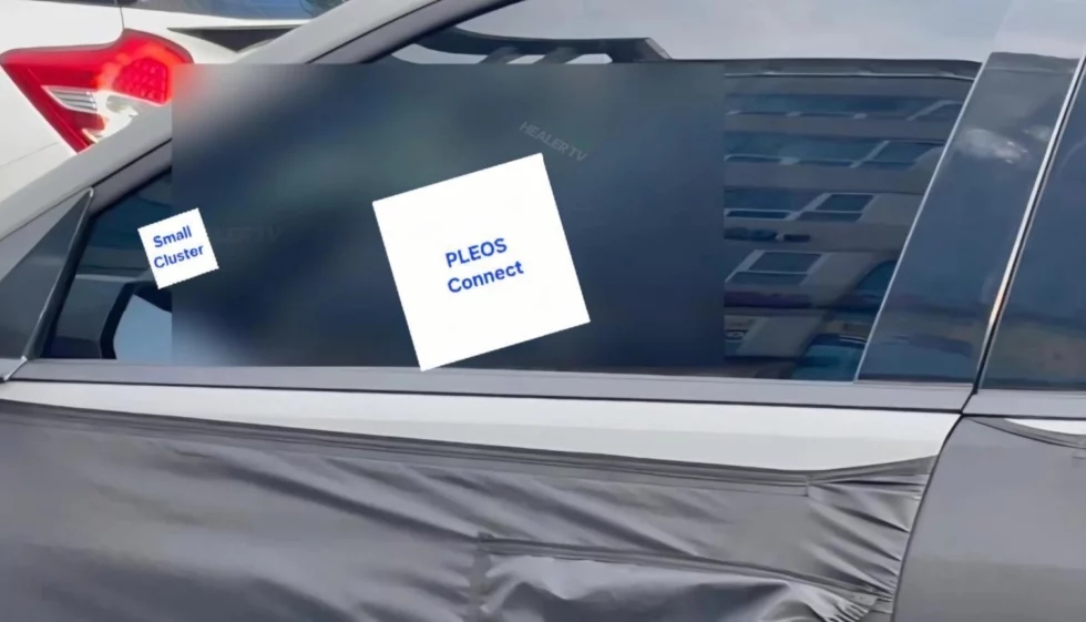 hyundai elantra chay thu 2