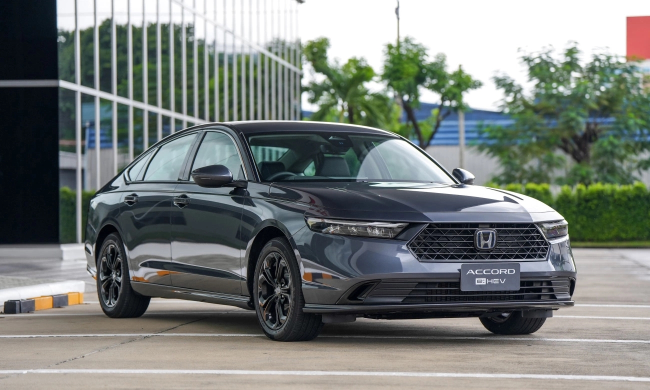 honda accord hybrid 2025 thai lan 1