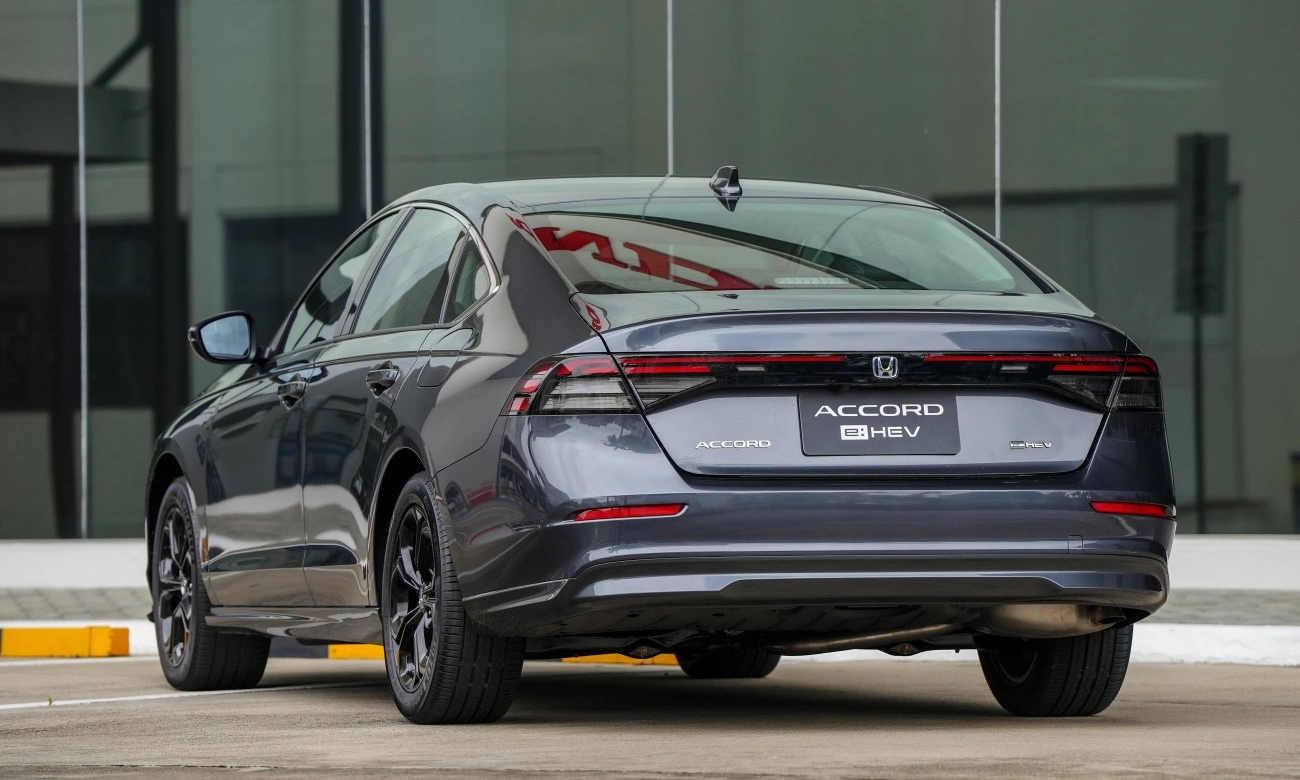 honda accord hybrid 2025 thai lan 3
